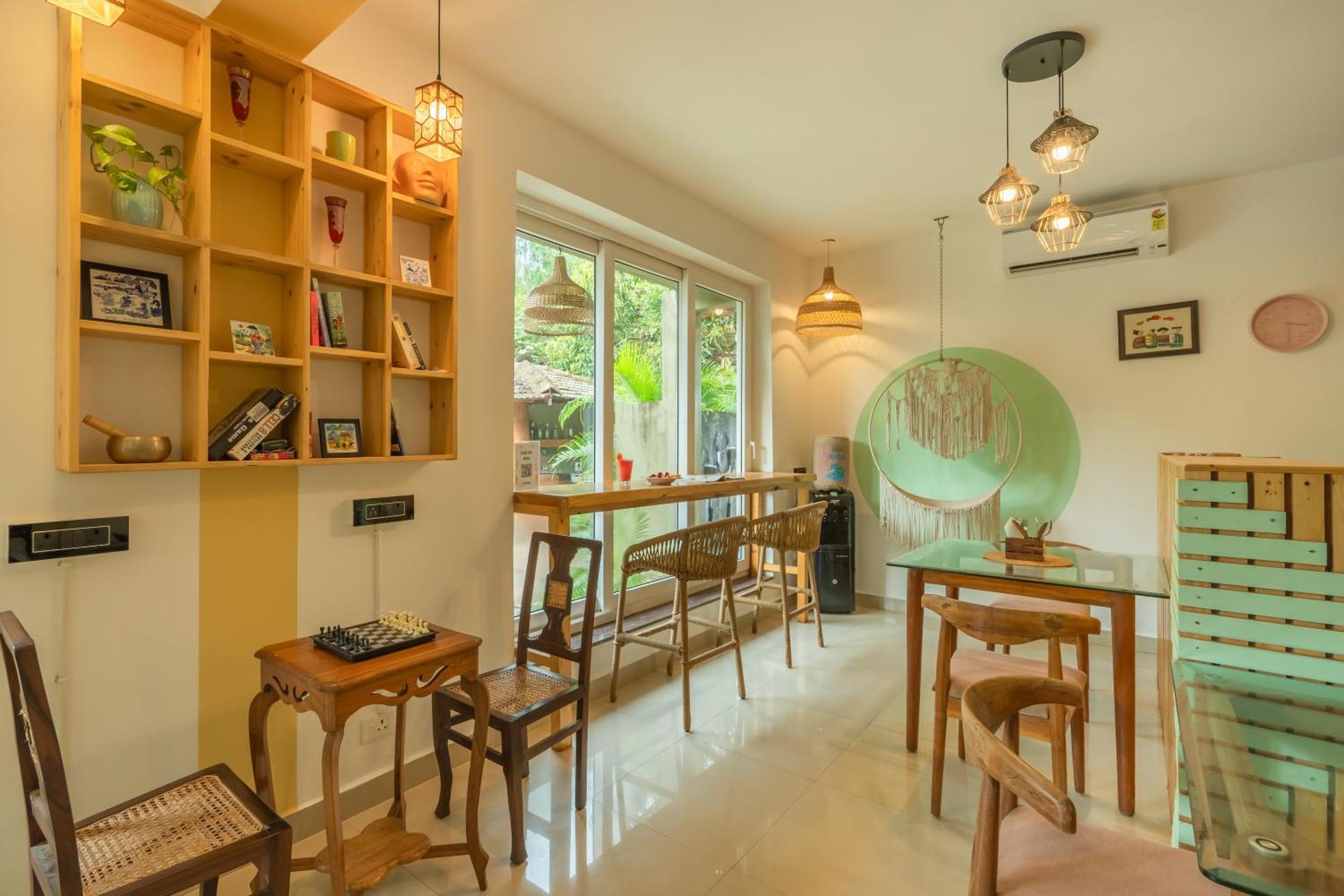 Locomo Boutique, Morjim - Stay Work Eat Exteriör bild
